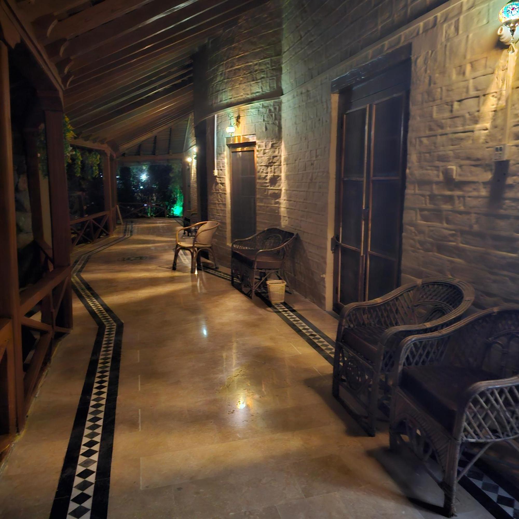 Misty Peaks Resort Murree Buitenkant foto