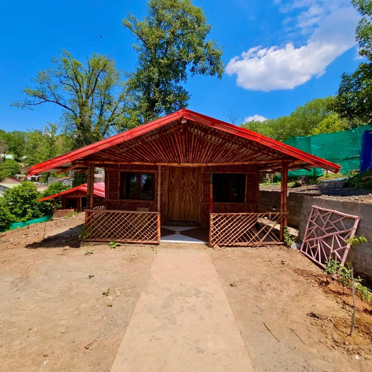 Misty Peaks Resort Murree Buitenkant foto