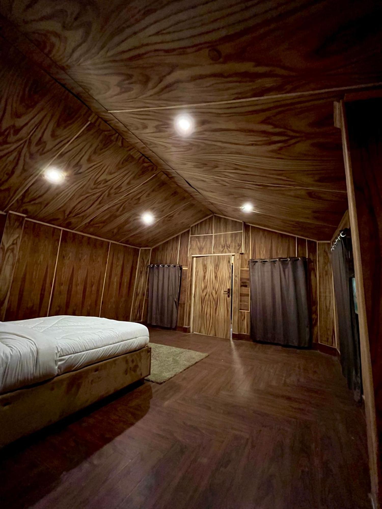 Misty Peaks Resort Murree Buitenkant foto